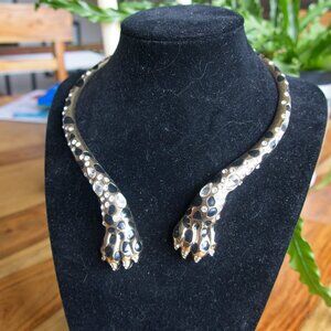 BETSY JOHNSON claw choker